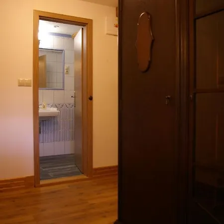 Manský Dvůr Dolni Zandov